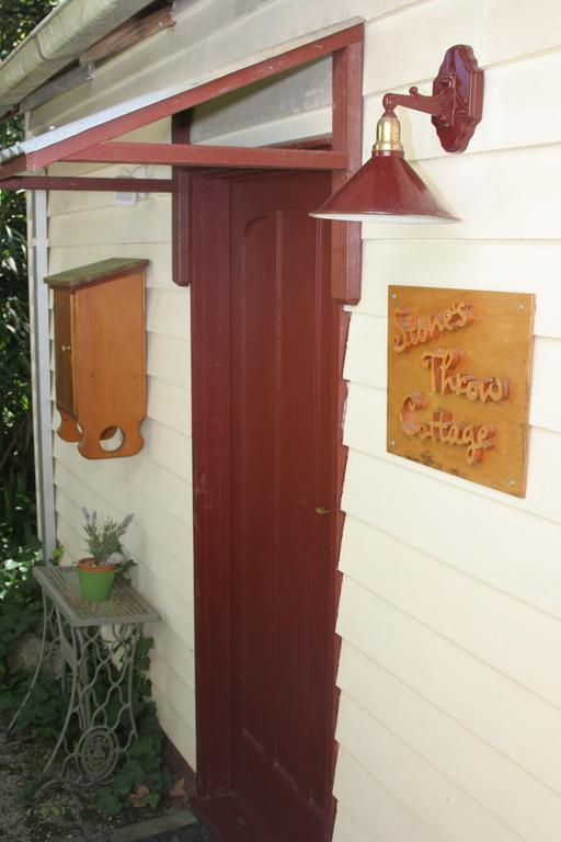 Stone'S Throw Cottage Bed And Breakfast Stadtteil Stadtteil Belgrave Exterior foto