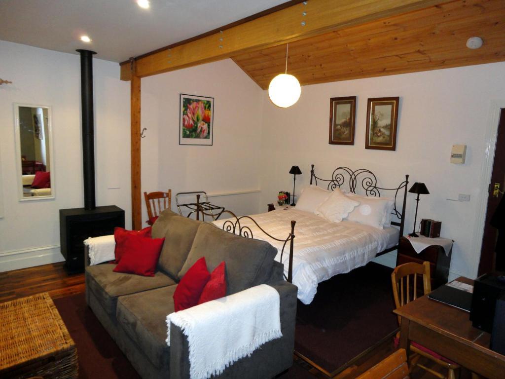 Stone'S Throw Cottage Bed And Breakfast Stadtteil Stadtteil Belgrave Zimmer foto