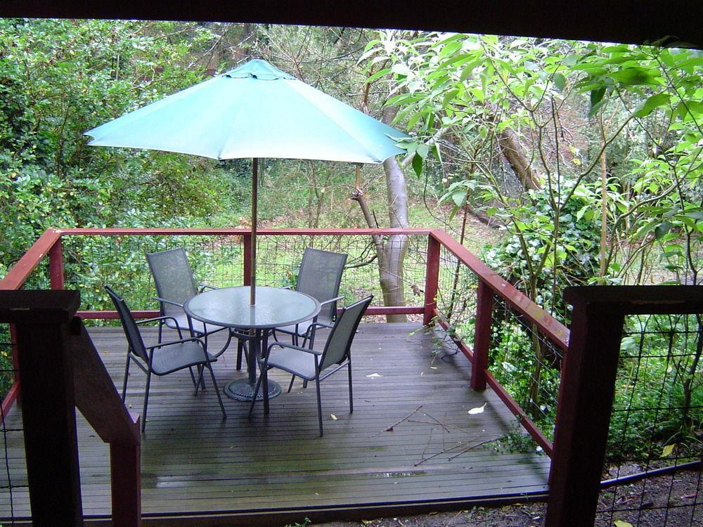 Stone'S Throw Cottage Bed And Breakfast Stadtteil Stadtteil Belgrave Exterior foto