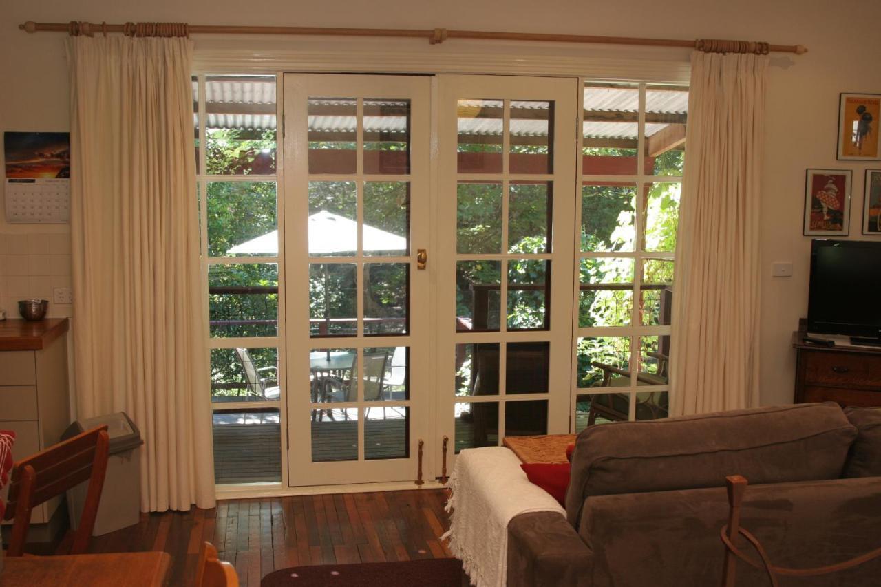 Stone'S Throw Cottage Bed And Breakfast Stadtteil Stadtteil Belgrave Exterior foto