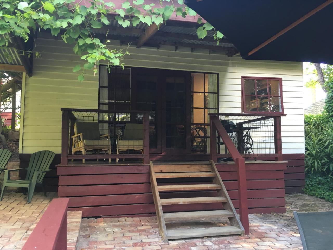 Stone'S Throw Cottage Bed And Breakfast Stadtteil Stadtteil Belgrave Exterior foto