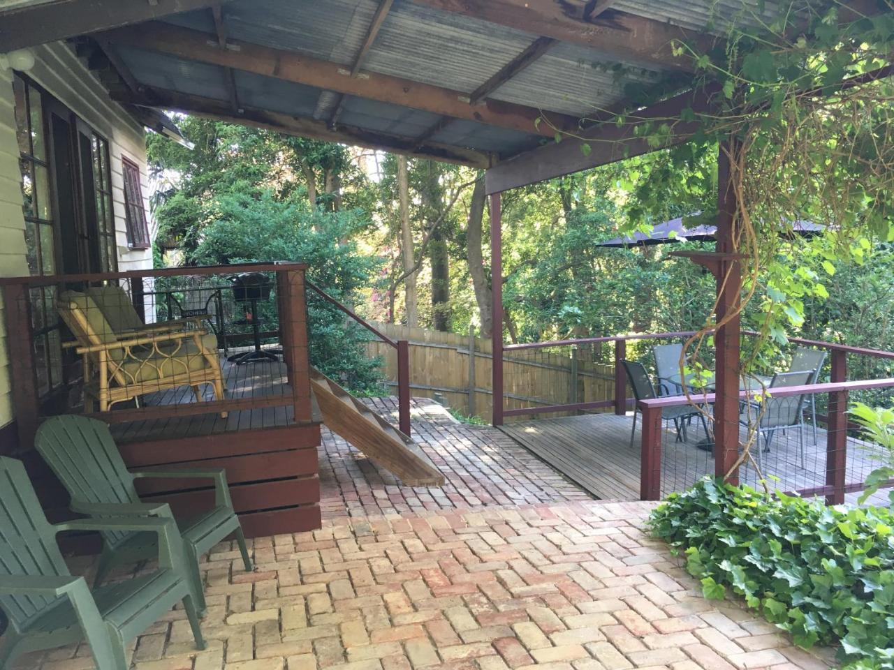 Stone'S Throw Cottage Bed And Breakfast Stadtteil Stadtteil Belgrave Exterior foto